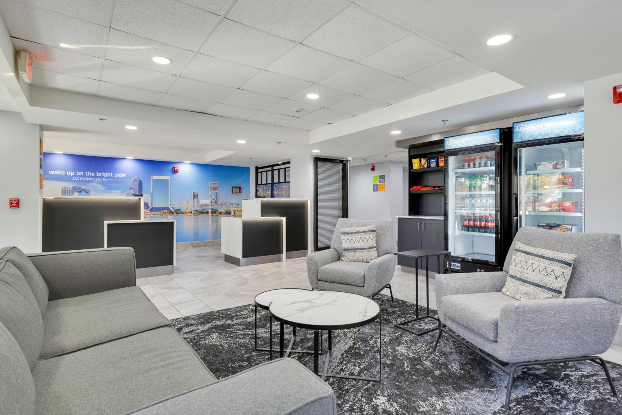 La Quinta Inn & Suites By Wyndham Jacksonville Mandarin Bagian luar foto