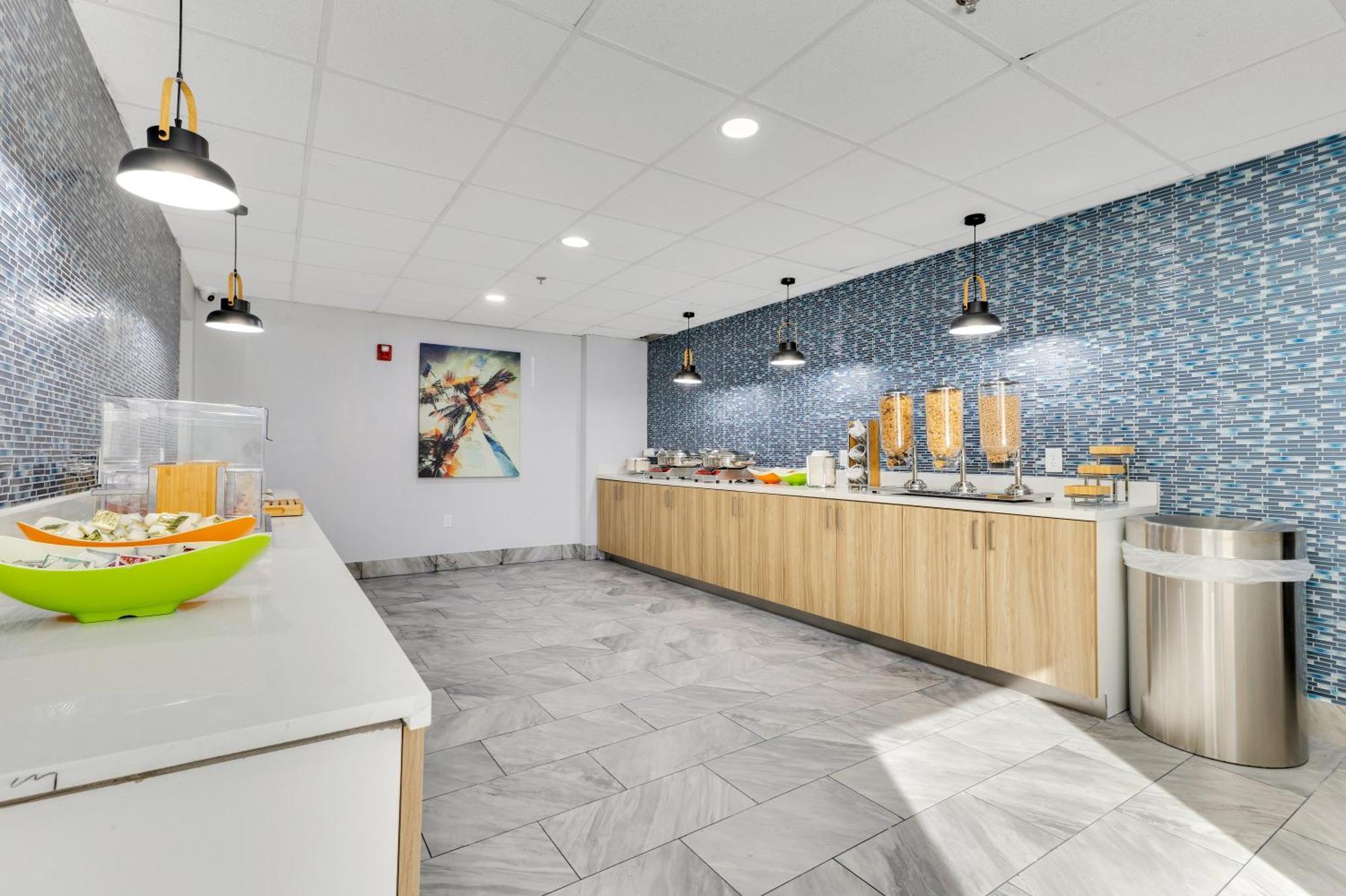 La Quinta Inn & Suites By Wyndham Jacksonville Mandarin Bagian luar foto