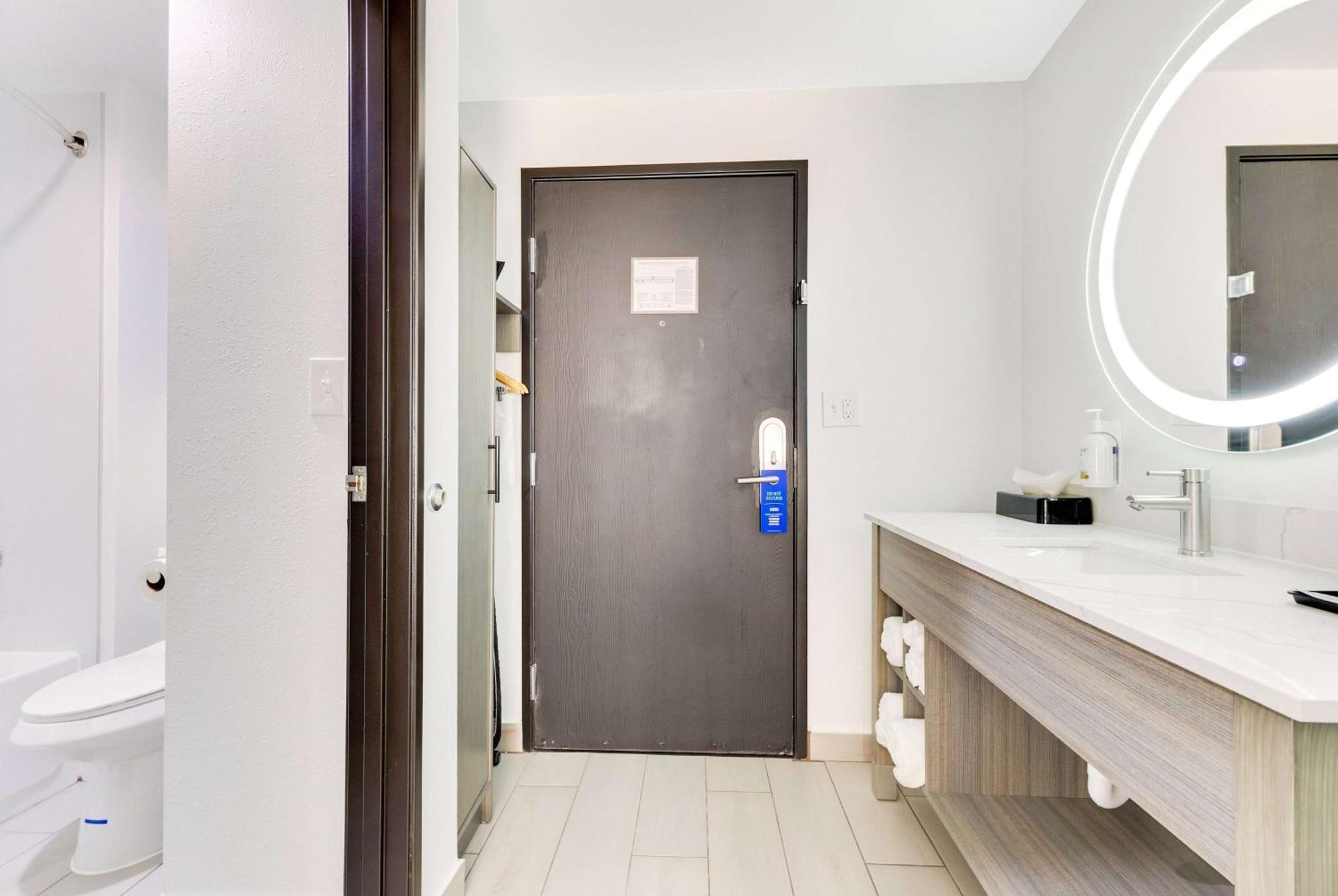 La Quinta Inn & Suites By Wyndham Jacksonville Mandarin Bagian luar foto