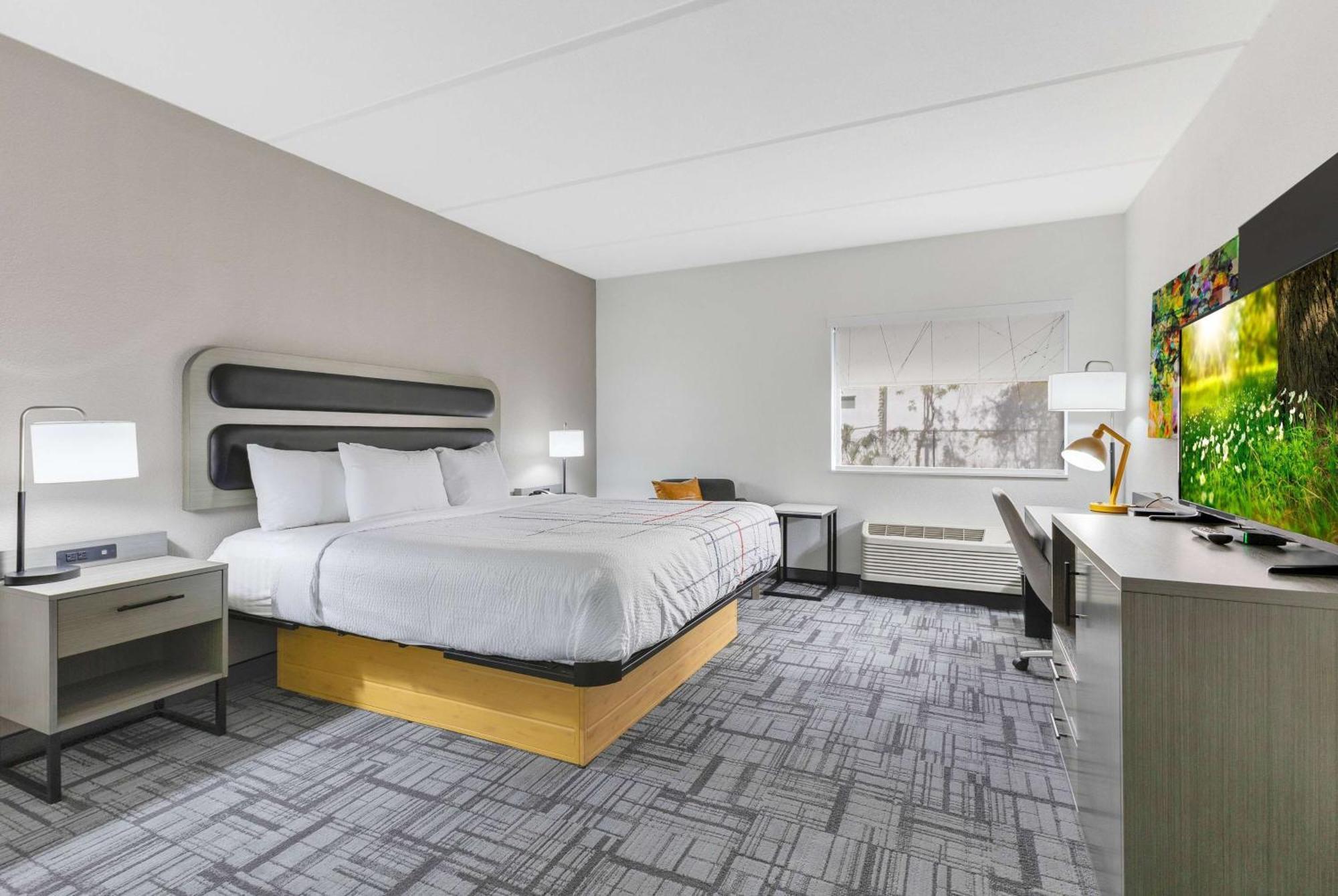 La Quinta Inn & Suites By Wyndham Jacksonville Mandarin Bagian luar foto