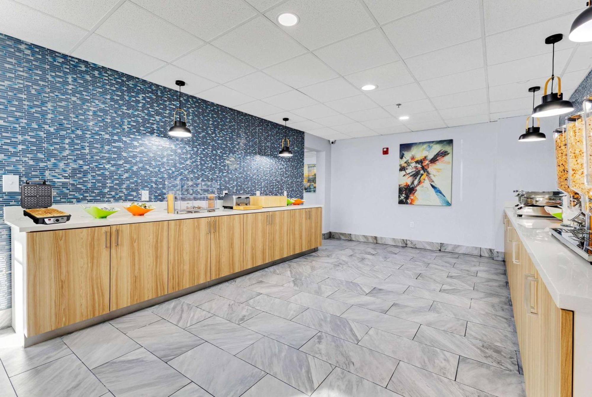 La Quinta Inn & Suites By Wyndham Jacksonville Mandarin Bagian luar foto