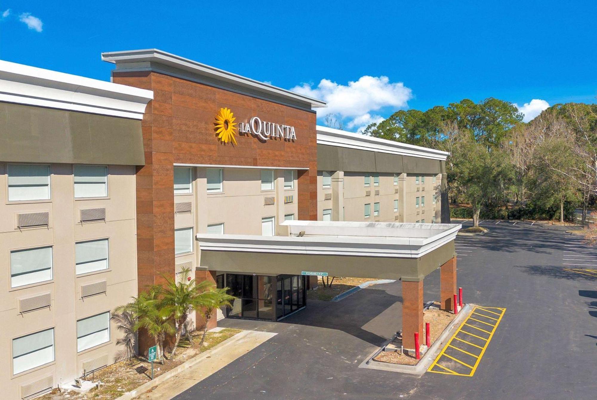 La Quinta Inn & Suites By Wyndham Jacksonville Mandarin Bagian luar foto